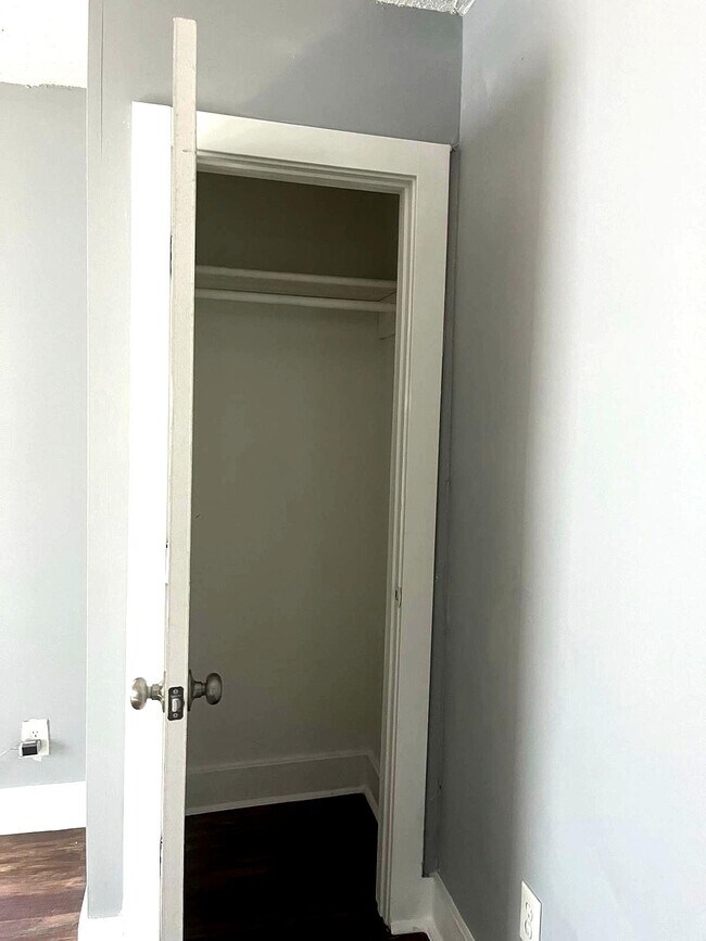 Building Photo - 260 Balkcom Ave