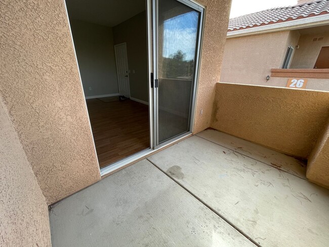 Building Photo - 2 bedroom upgraded condo in Silverado Ranch