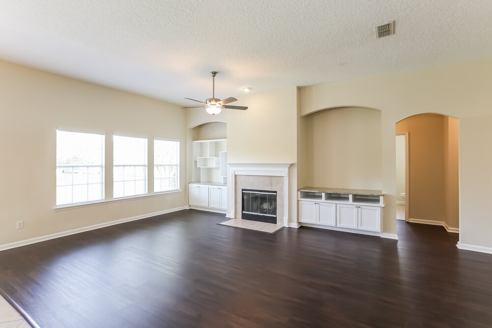 Building Photo - 1812 Creekwood Ln