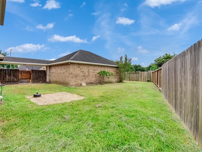 Building Photo - 1803 Ripple Creek Dr
