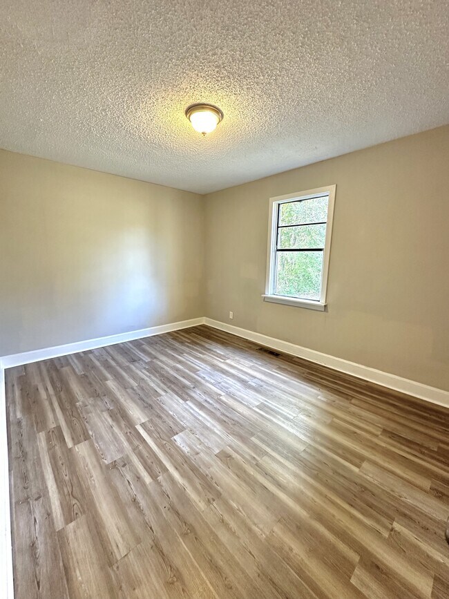 Building Photo - 200 23rd St SW