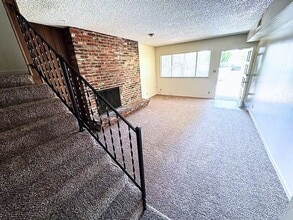 Building Photo - 510 W Locust St
