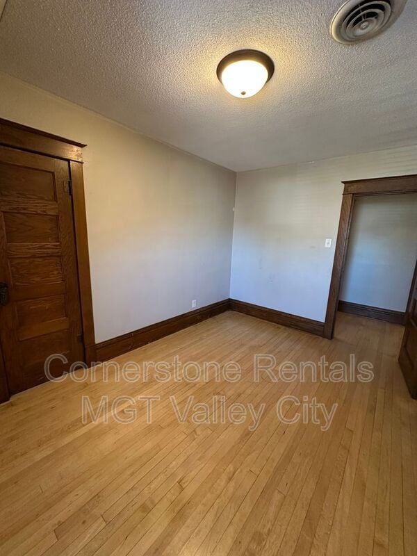 Building Photo - 141 6th St NW