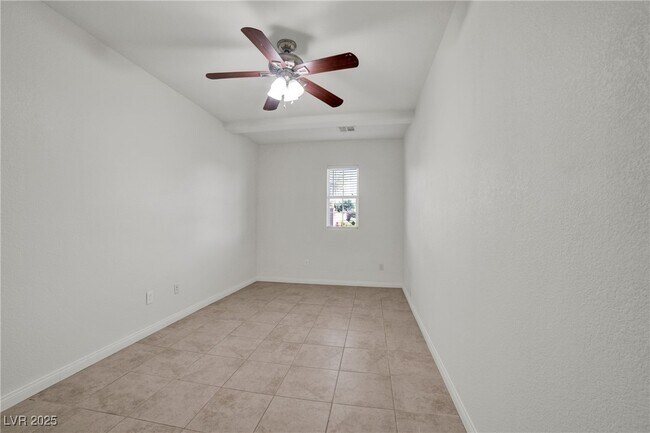 Building Photo - 7425 Glorious Sun Dr