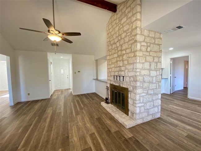 Building Photo - 5502 Longhorn Landing