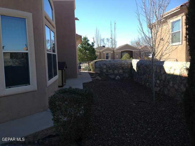 Building Photo - 1031 Los Moros Dr