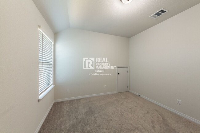 Building Photo - 2105 Bonavista Wy