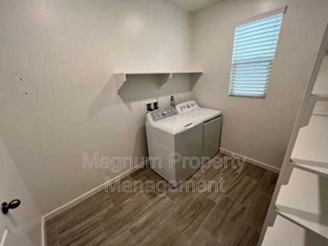 Building Photo - 30960 Falling Star Pl