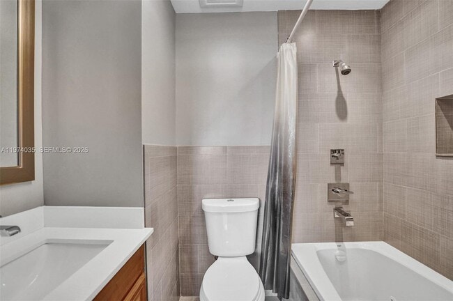 Building Photo - 2901 Dorchester Ln