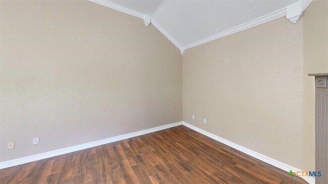 Building Photo - 142 Jesse James Dr