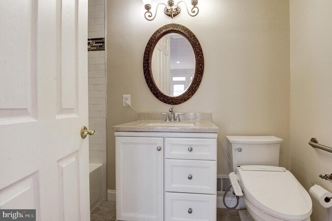 Building Photo - 4303 Evergreen Ln