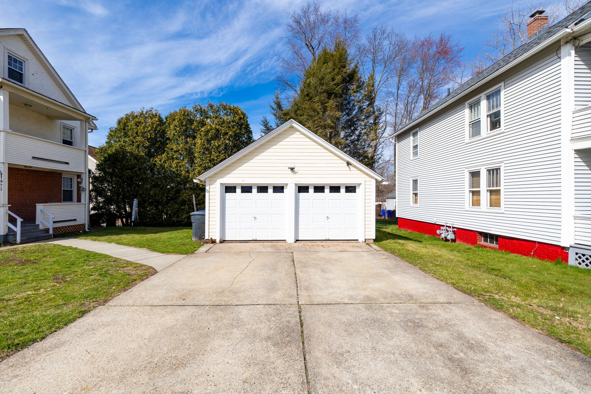 Building Photo - 971 Enfield St