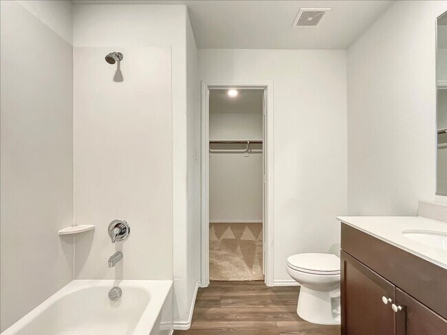 Building Photo - 7509 Jackrabbit Ave