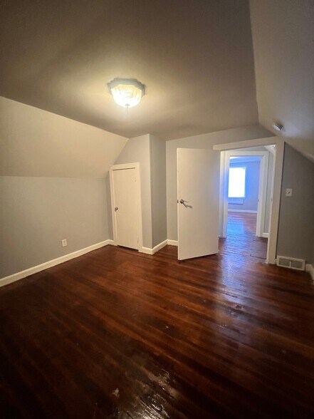 Building Photo - 1012 Louise Rd