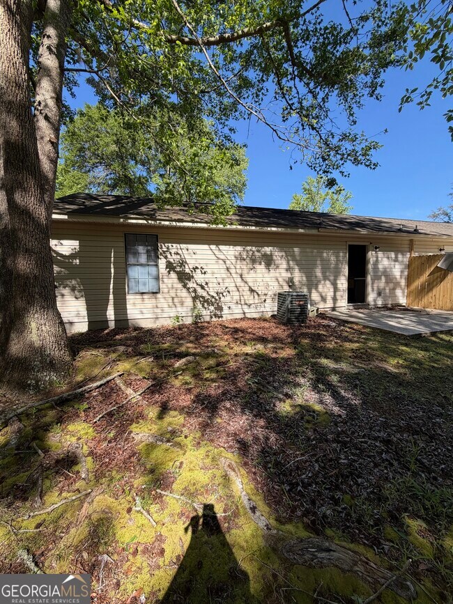 Building Photo - 73 Talbot Ct