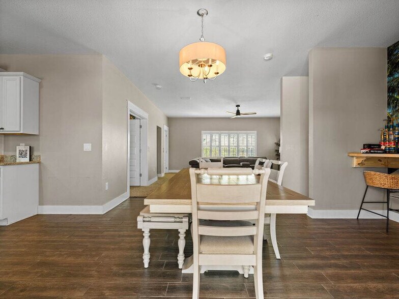 Building Photo - 14375 Arborgate Dr
