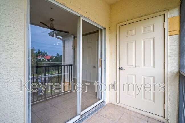 Building Photo - 11550 Villa Grand