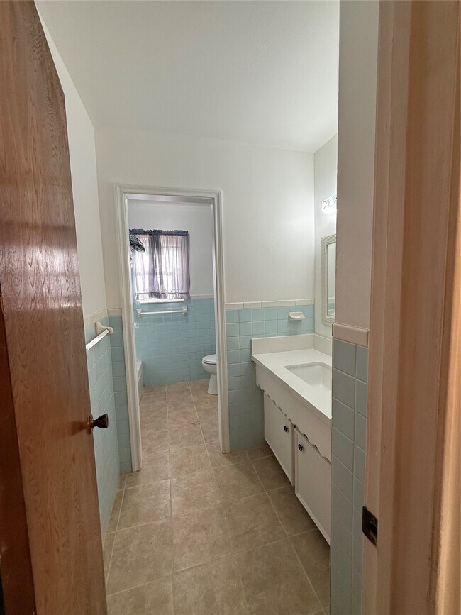 Building Photo - 7325 Ley Rd