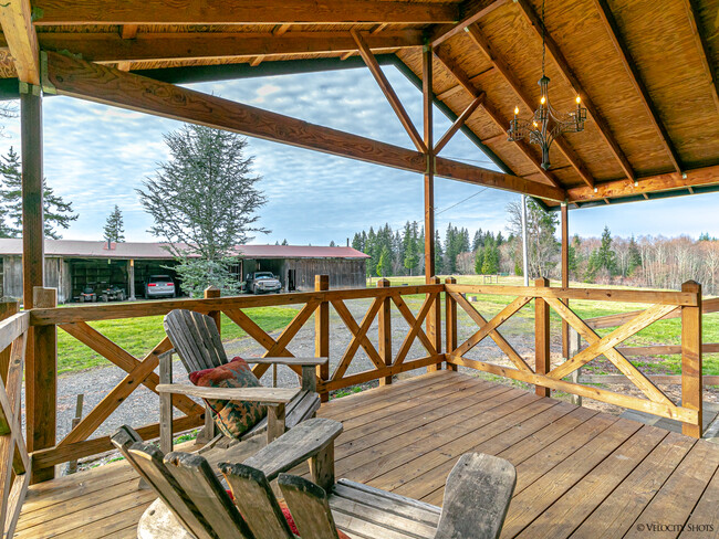 covered porch - 41441 SE Kitzmiller Road