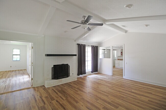 Building Photo - 54 Willowbrook Ln