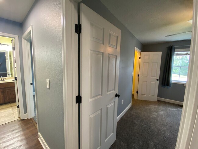 Building Photo - Your Dream Rental Awaits in Osage Hills – Pet Friendly!