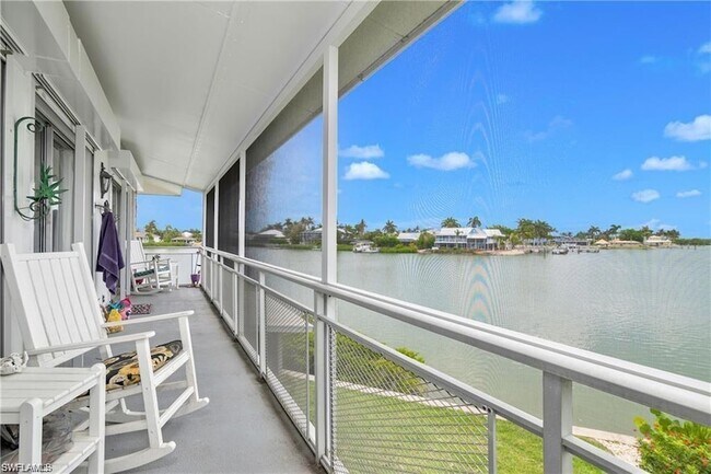 Building Photo - 330 Kon Tiki Dr
