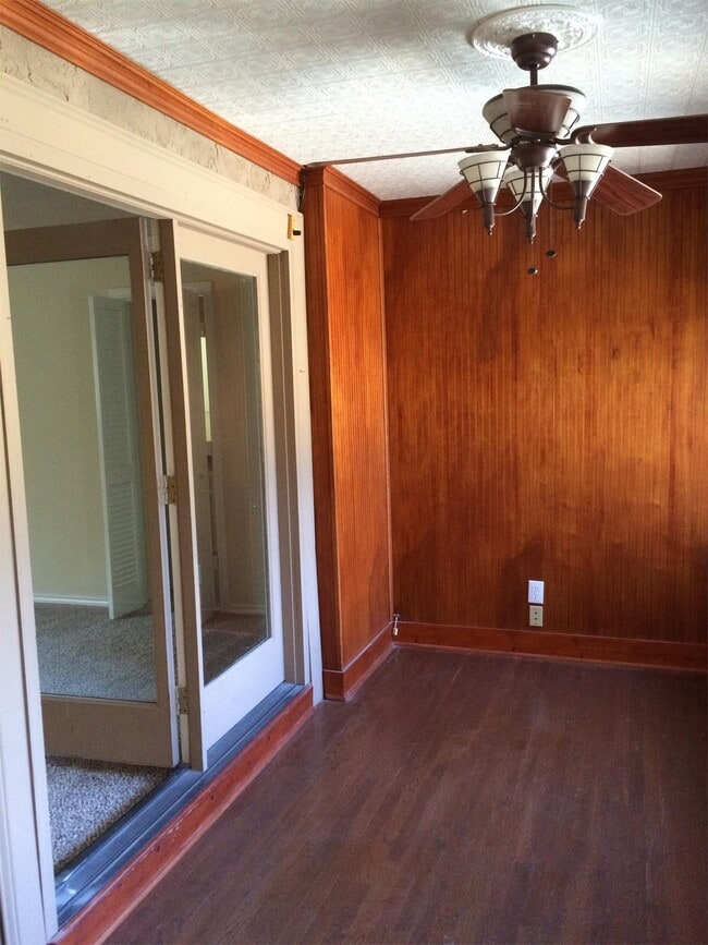 Building Photo - 5040 Thunder Rd