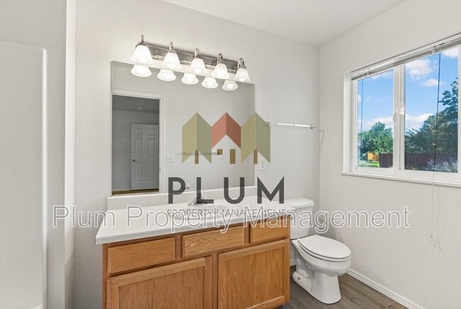 Building Photo - 5449 Golf Dr