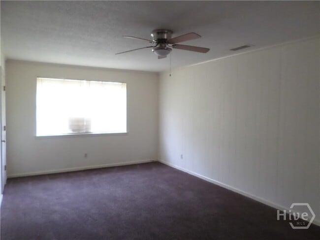 Building Photo - 203 W 58th St