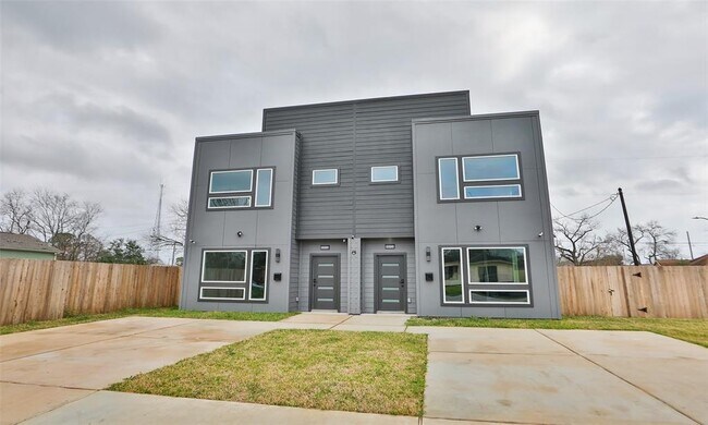 Primary Photo - 9315 Ashville Dr