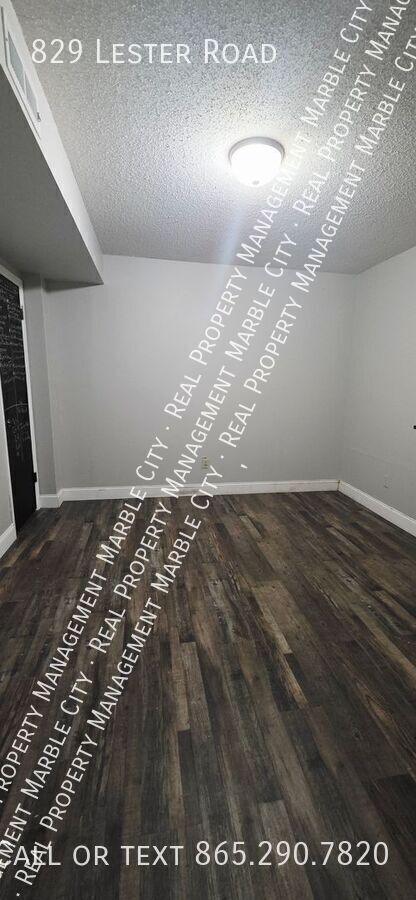 Building Photo - 829 Lester Rd