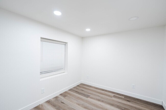 Building Photo - 35070 Ave B