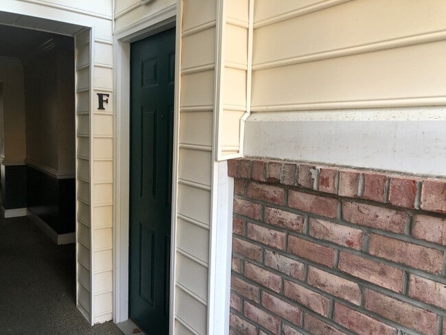 Building Photo - 4323 Lotus Ct