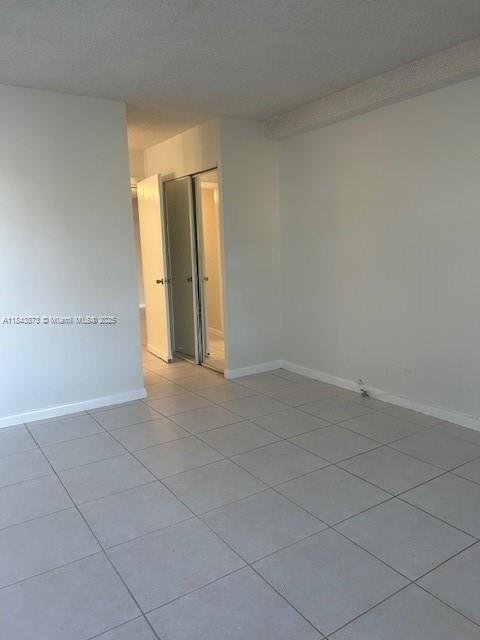 Building Photo - 3690 Inverrary Dr