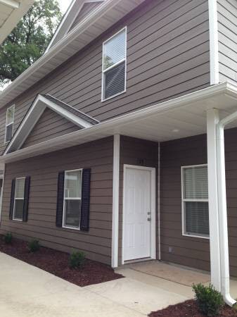 Building Photo - 115 N Garth Ave