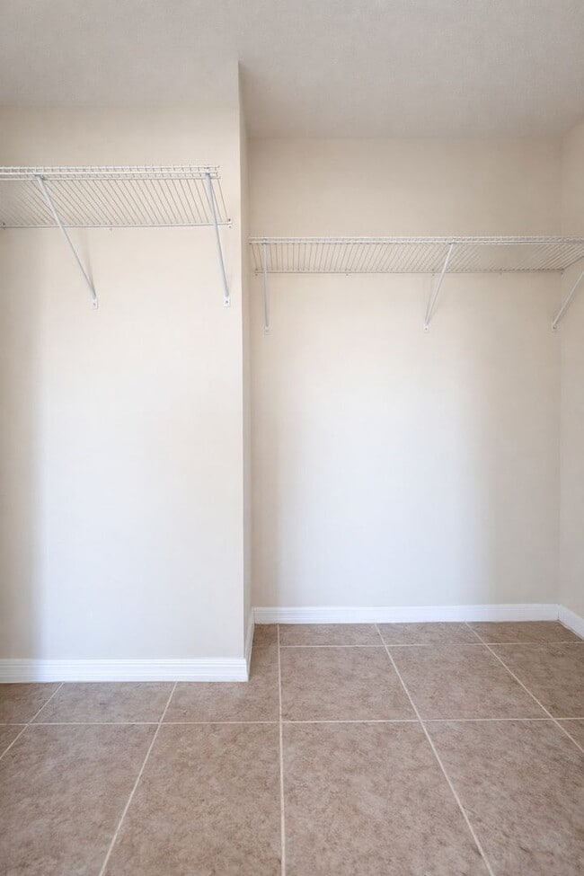 Building Photo - 2139/2141 SW 8TH PLACE