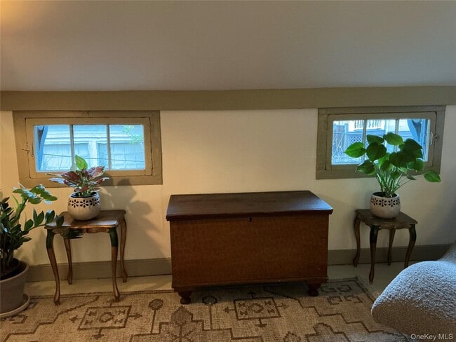 Building Photo - 66 Dodge St