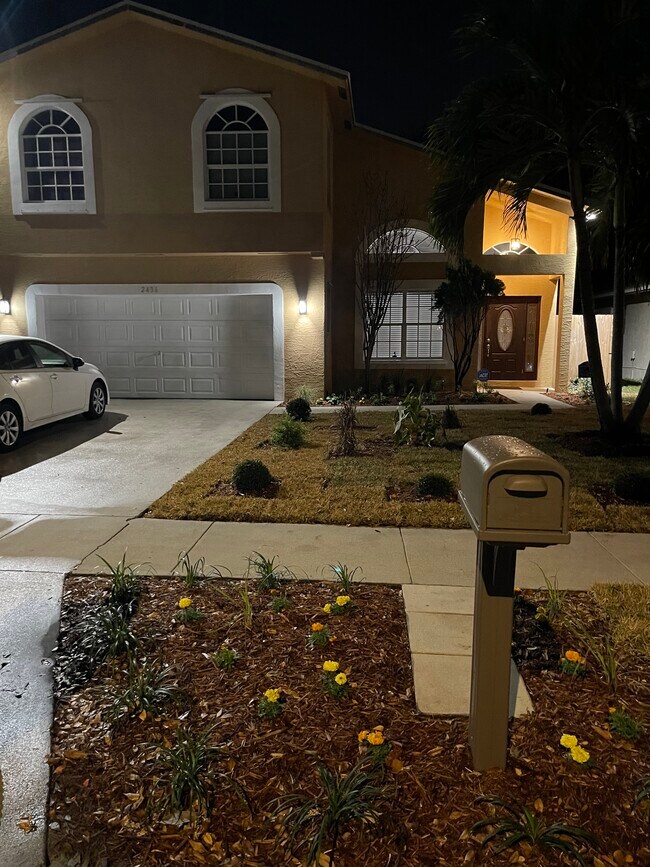 Building Photo - 2436 Raleigh St