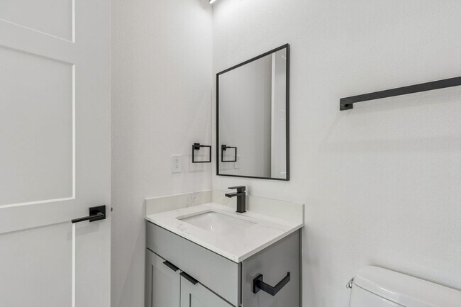 Building Photo - New Construction Townhome For Lease downtown Tampa, Ybor City, Gas Worx