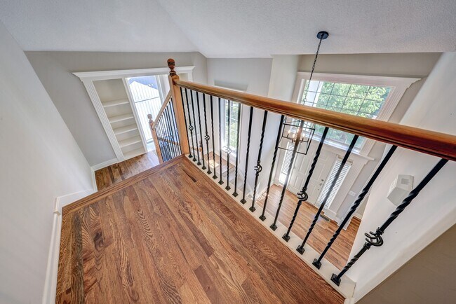 Building Photo - {14400} Somerset Brooke + Beautifully Upda...