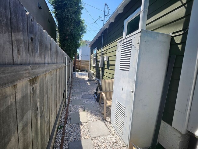 Building Photo - Chandler Properties