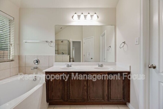 Building Photo - 5037 Diamond Peak Ct