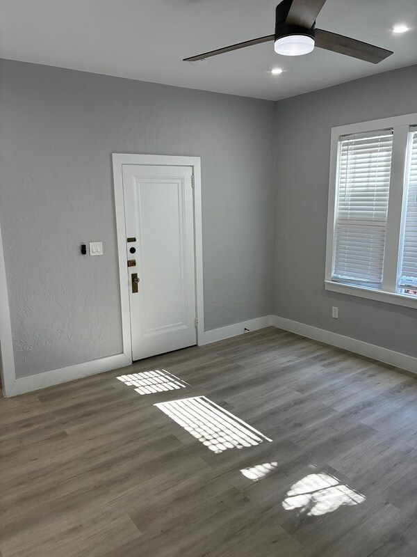 Building Photo - 2738 Riverside Ave