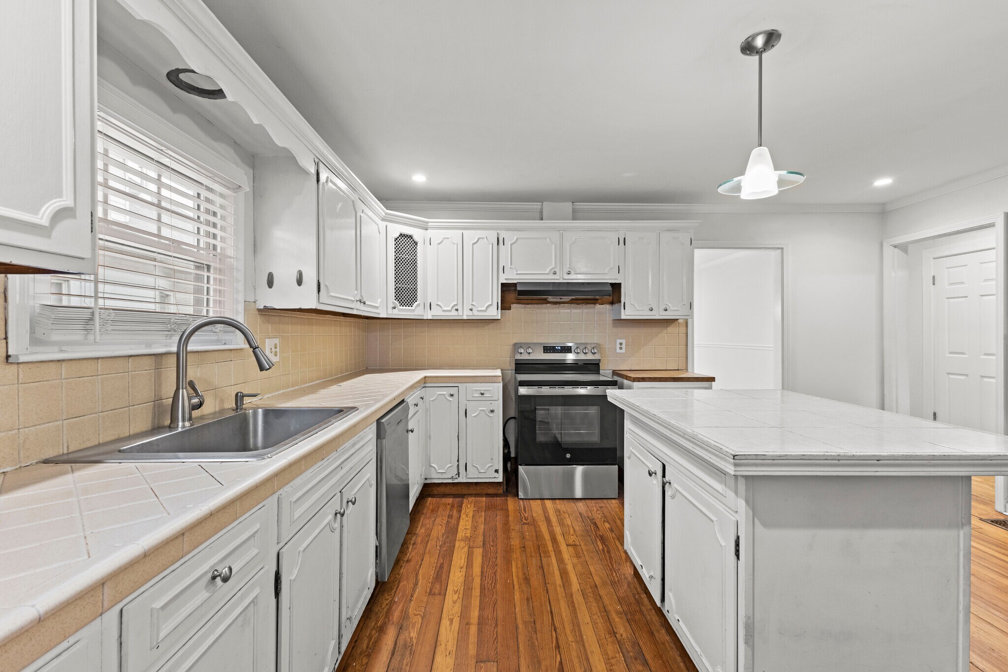 Building Photo - 315 Garfield Ave