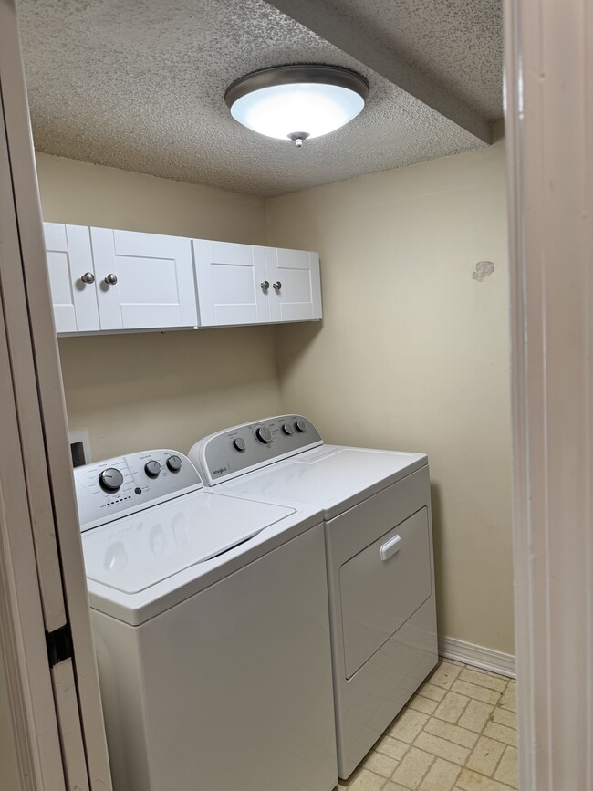 Washer & Dryer included - 5400 Water Oak Ln