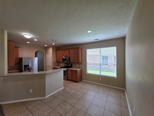 Building Photo - 2242 Waxwing Dr