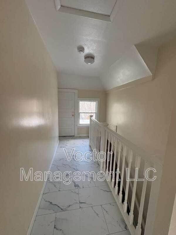 Building Photo - 1400 Ella T Grasso Blvd