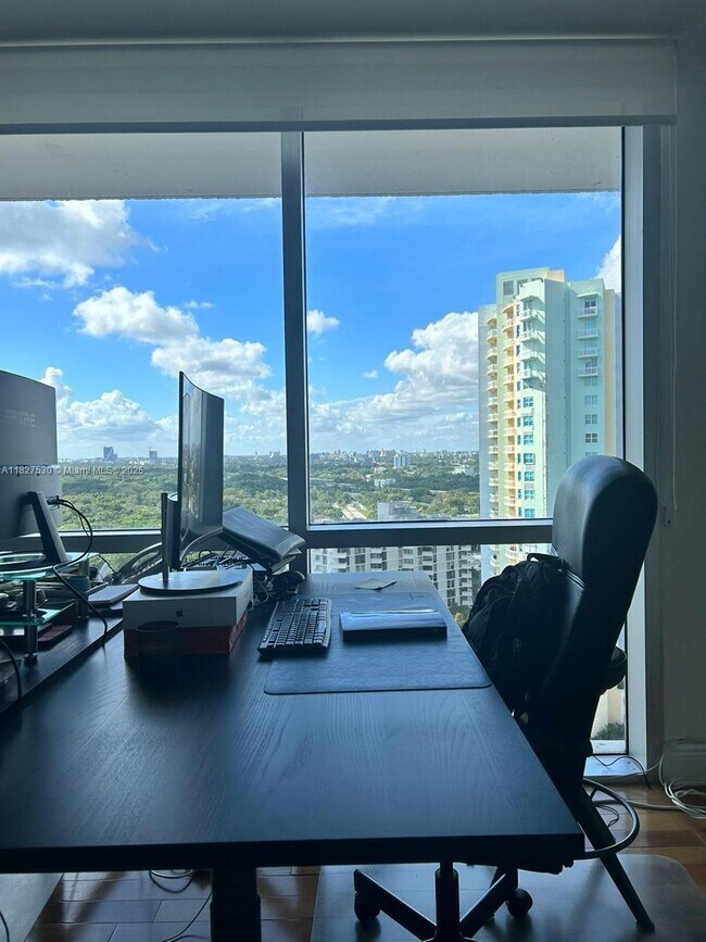 Building Photo - 2451 Brickell Ave