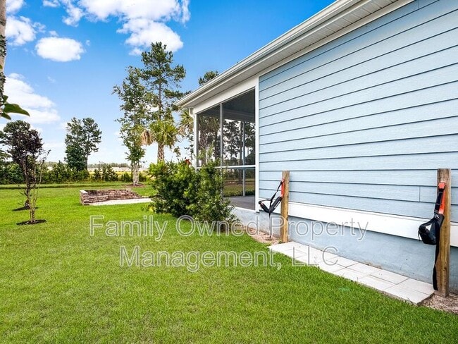 Building Photo - 128 Whaler Ave