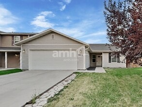 Building Photo - 2612 N Kristy Ave